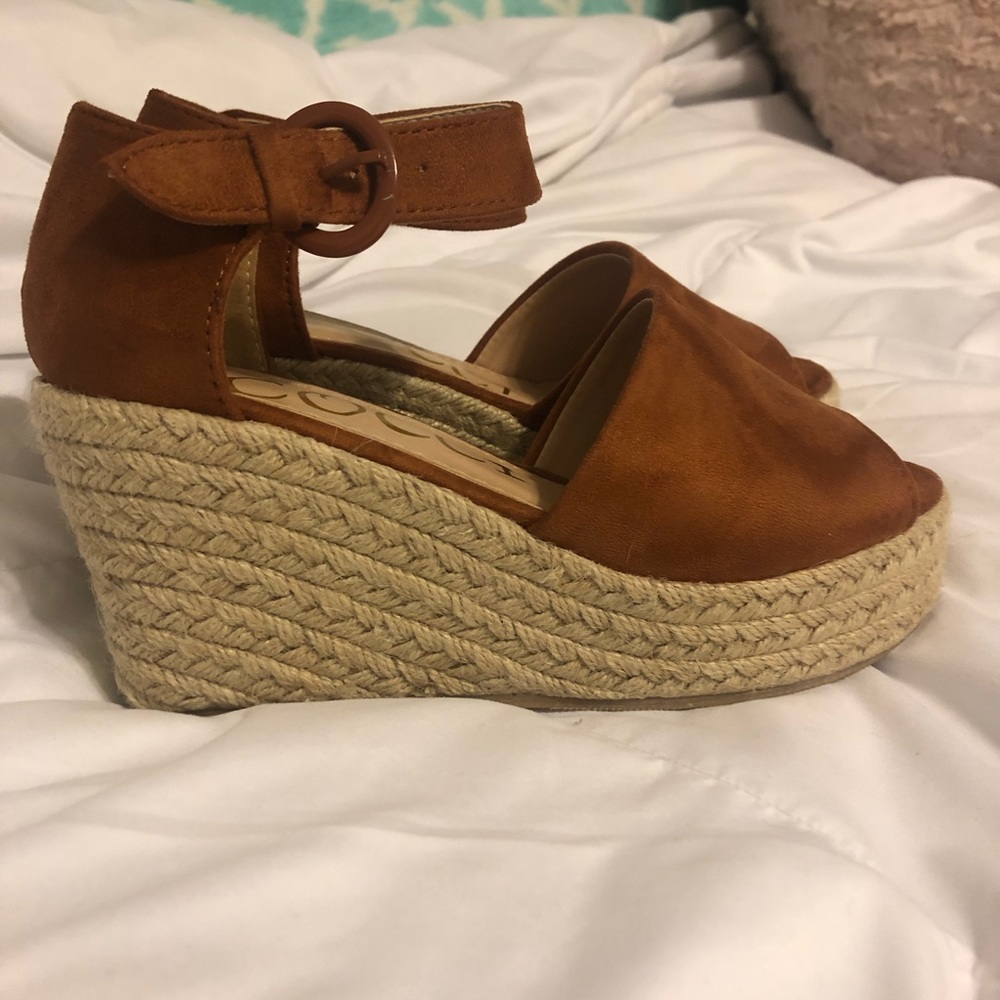 Boutique Wedges